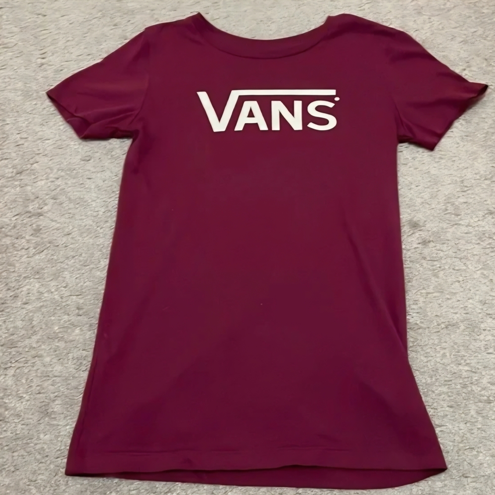 Vans Burnout Women’s Burgundy T-Shirt Size Small (EUC)